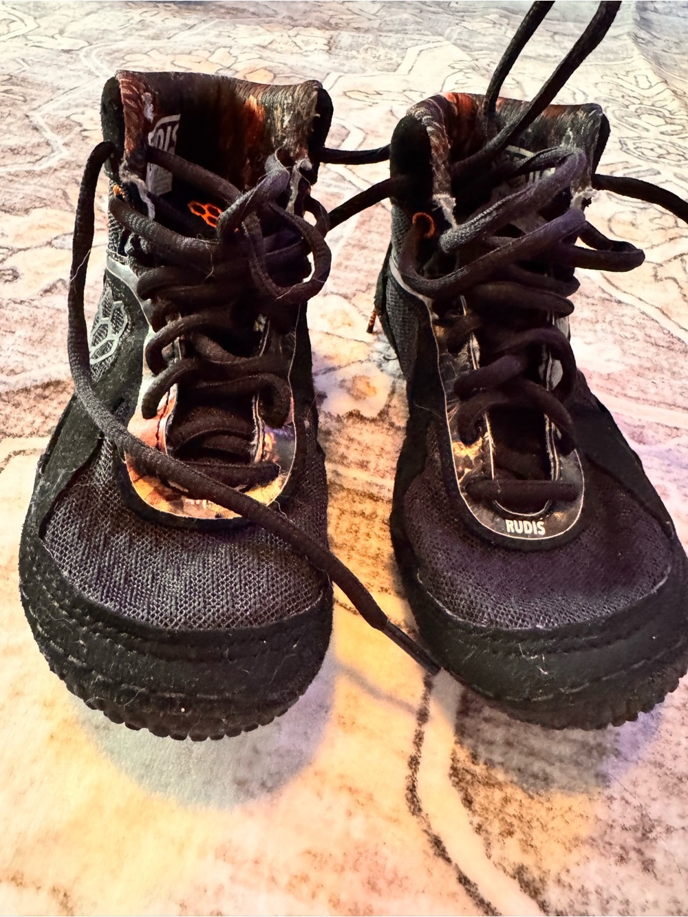 Rudis Kids Black High-Top Sneakers with Camouflage Trim